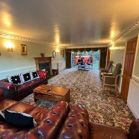 Unwind In Comfort At Cosy Caradus Your 4 Bedroom Home Sweet Home! Birmingham Exterior foto